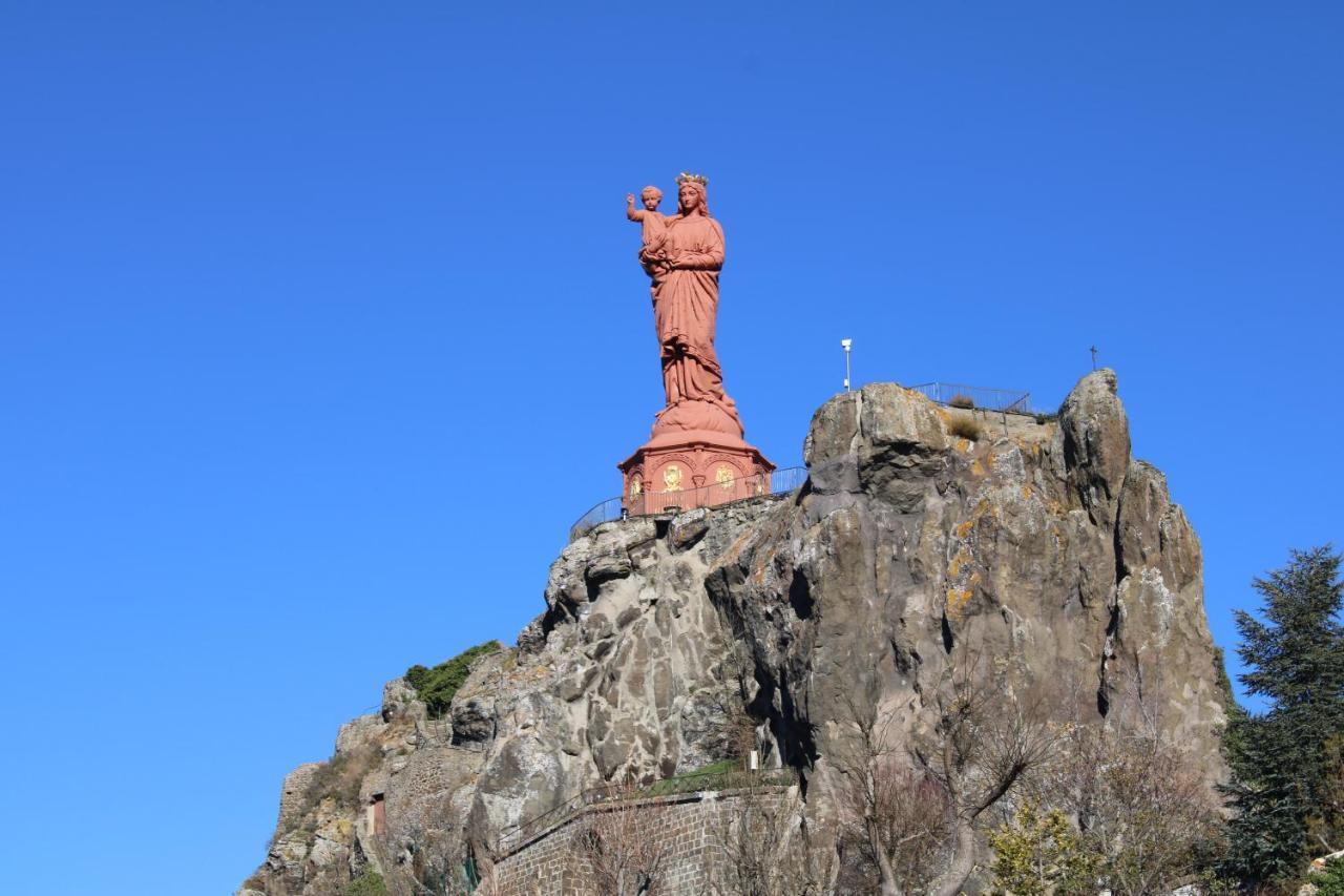 Les Cimes Du Puy-En-Velay Bed & Breakfast Le Puy-en-Velay Exterior foto